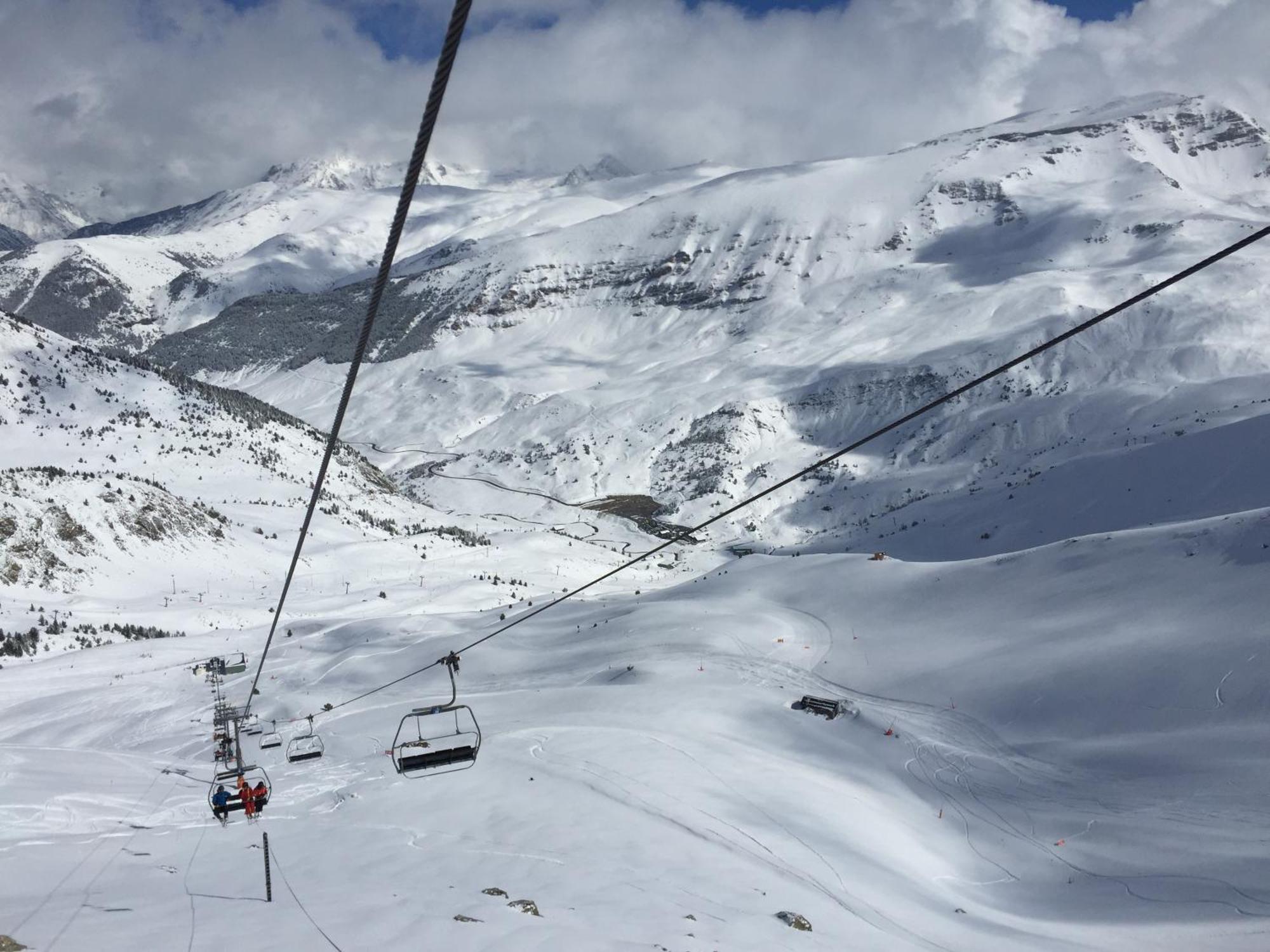Apartamentos Snoe Edelweiss Cerler Exteriör bild